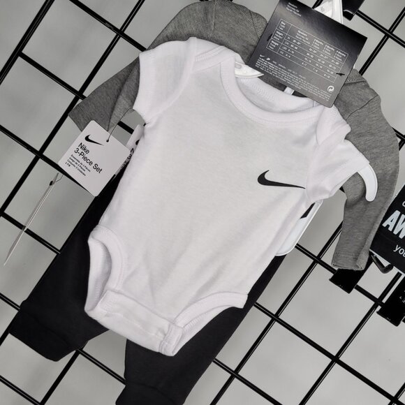 Nike 3-Piece Set for Newborns - Gray Bodysuit & Pants with Black Logo - Picture 6 of 7